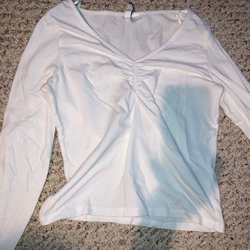 Divided white long sleeve cinch top